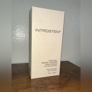 Stem Cell Mousse Cleanser - White